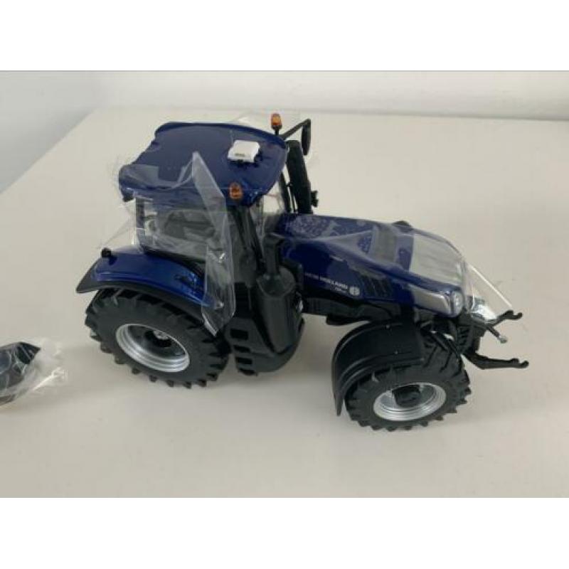 New Holland T8.435 Blue Power Nieuw in doos