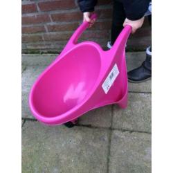 Speelgoed kruiwagen roze