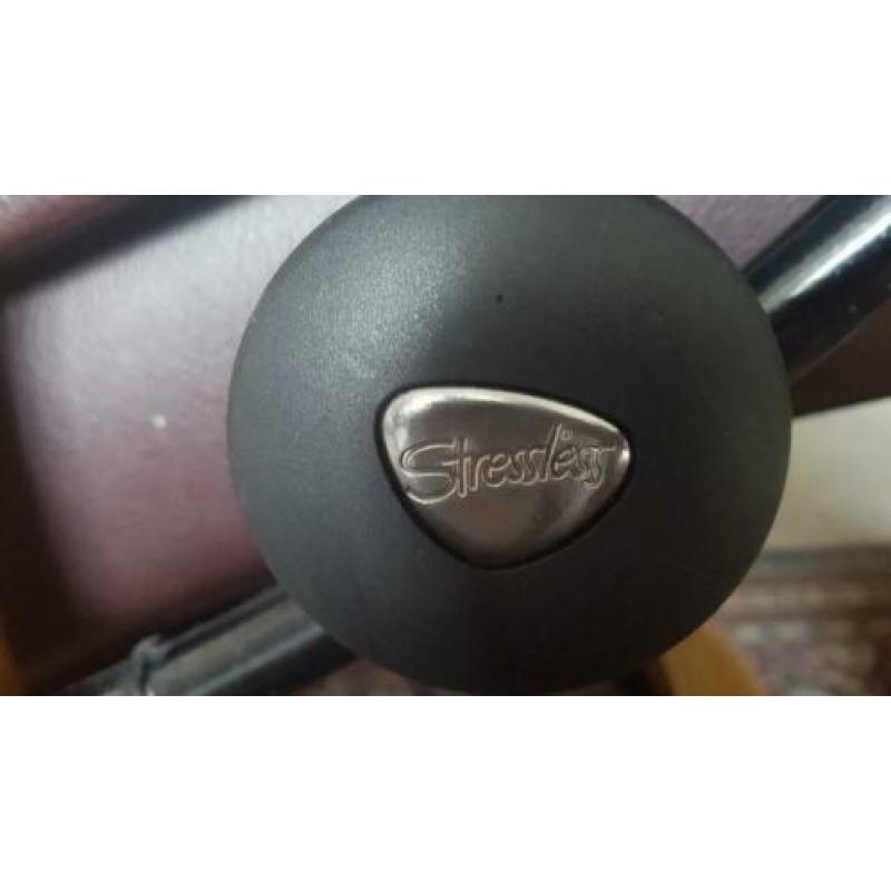Stressless fauteuil donker aubergine