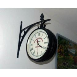 Klassiek Stationsklok, 25 cm. verlichting, Romeinse cijfers