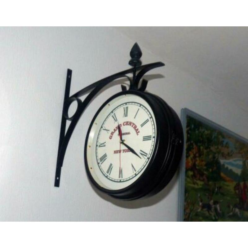 Klassiek Stationsklok, 25 cm. verlichting, Romeinse cijfers