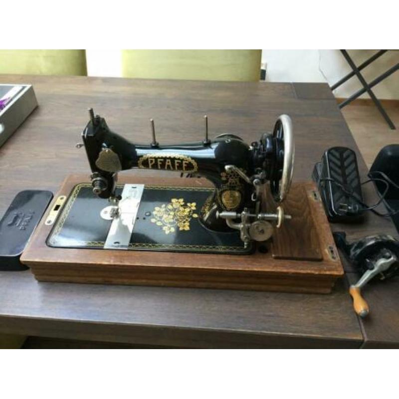 Pfaff geëlectrificeerde handnaaimachine