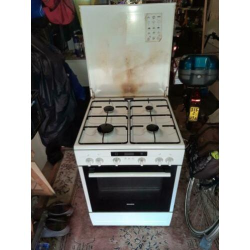 te koop gas fornuis met elektrische oven