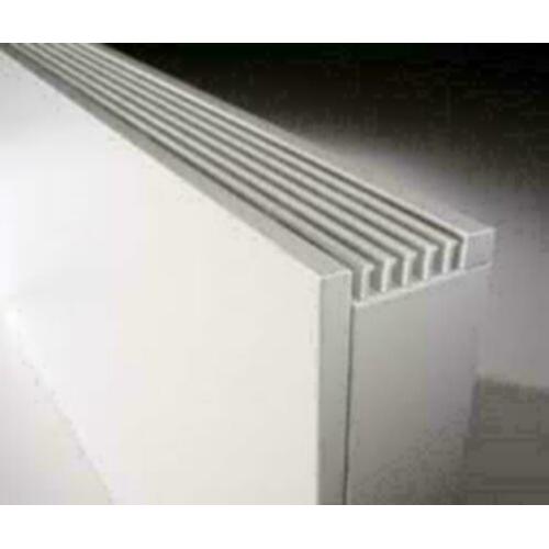 Jaga Strada 95 cm hoog en type 20 een lage temperatuur radia