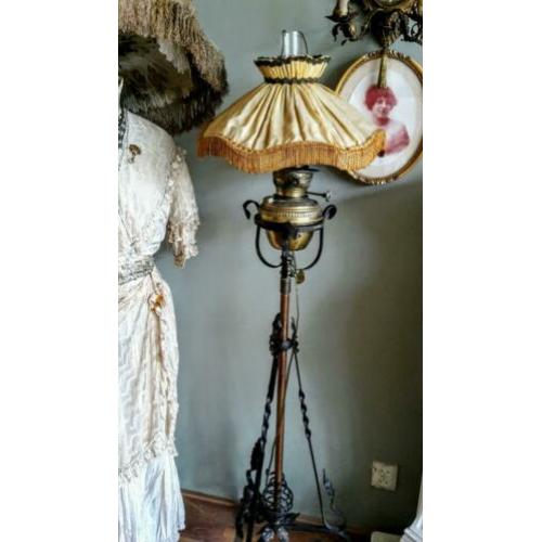 Grote antieke Victoriaanse lamp....