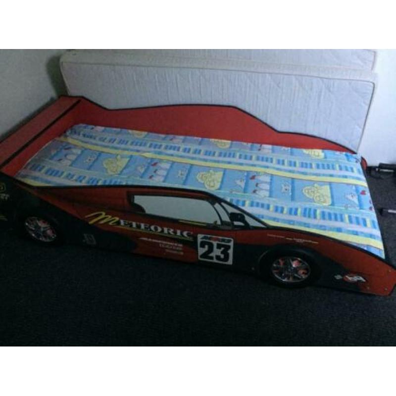 Autobed ( bijna nieuw )