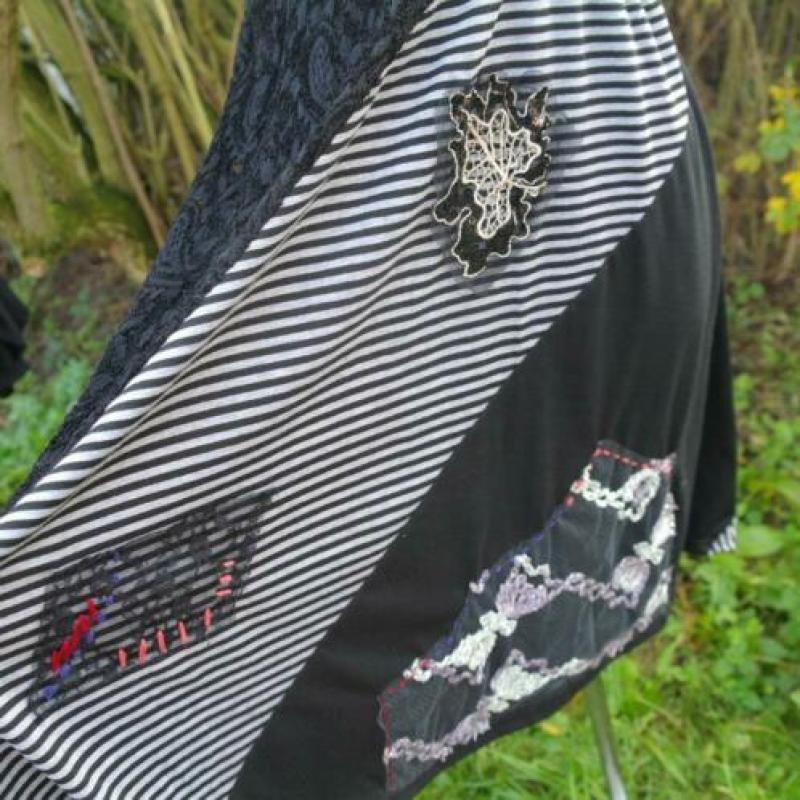 Net iets anders ! gave Jurk, mt. S/M en M/L,for her parijs