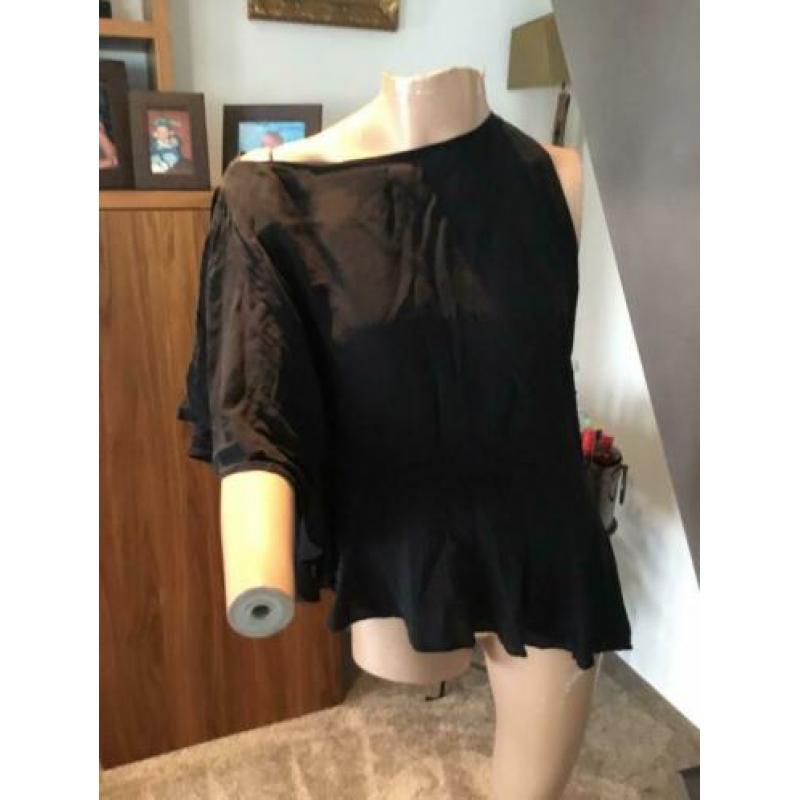 PINKO blouse maat m met leuke mouw