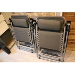 2 relax ligstoelen in nette staat