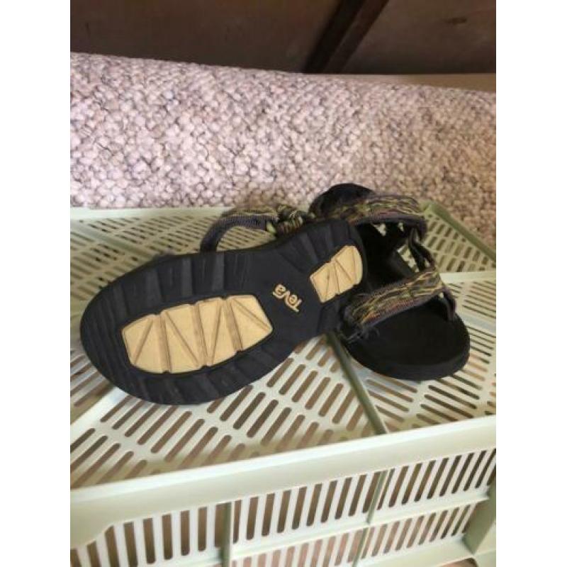 Teva sandalen maat 25/26