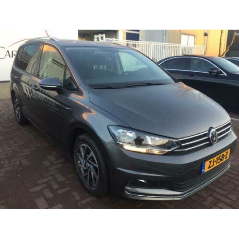 Volkswagen Touran 1.2 TSI Highline Business R