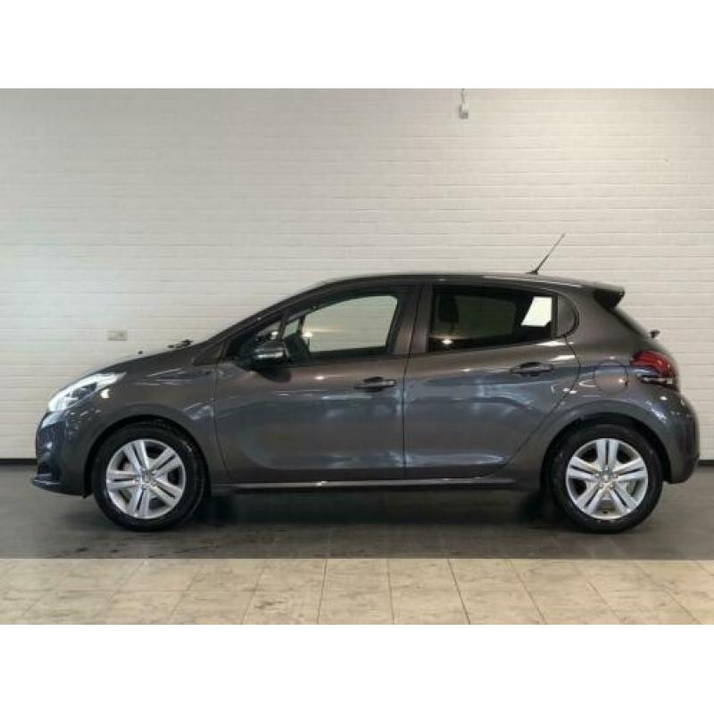 Peugeot 208 1.2 PureTech Signature | Nieuwe auto met € 3.600