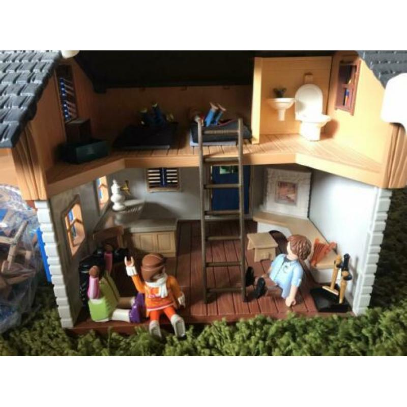 2 Playmobil vakantiehuisjes