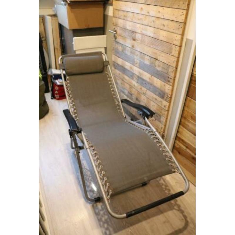 2 relax ligstoelen in nette staat
