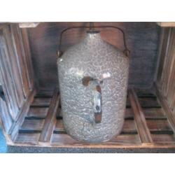 grijsgewolkt 3 liter petroleumkan 1