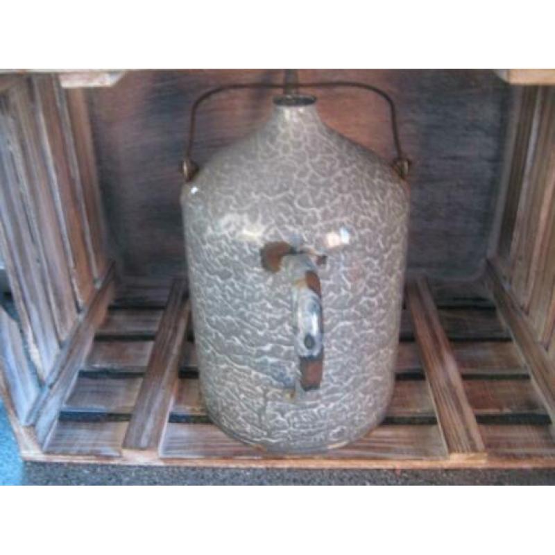 grijsgewolkt 3 liter petroleumkan 1