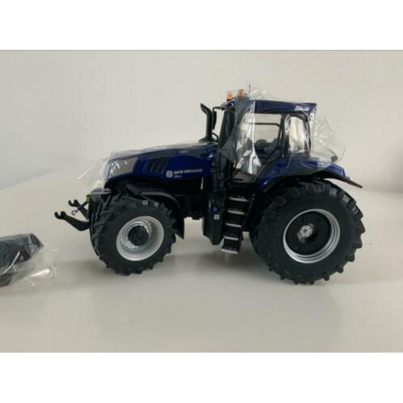 New Holland T8.435 Blue Power Nieuw in doos
