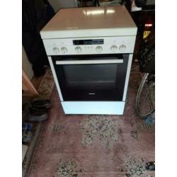 te koop gas fornuis met elektrische oven