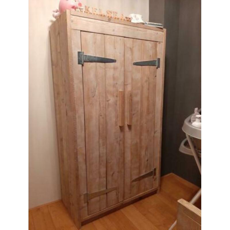 steigerhouten & stalen meubelen bedden