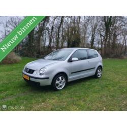 Volkswagen Polo 1.4-16V Comfortline SPORTVELGEN nieuwe APK!