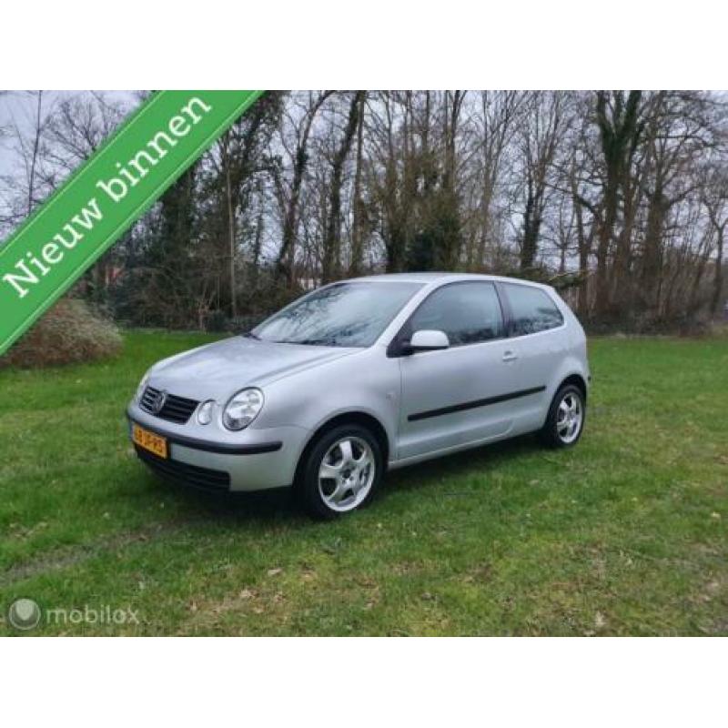 Volkswagen Polo 1.4-16V Comfortline SPORTVELGEN nieuwe APK!