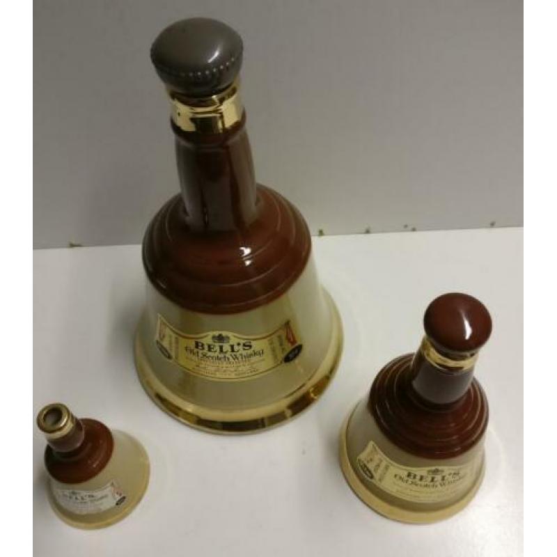 Diverse schitterende whisky kannen