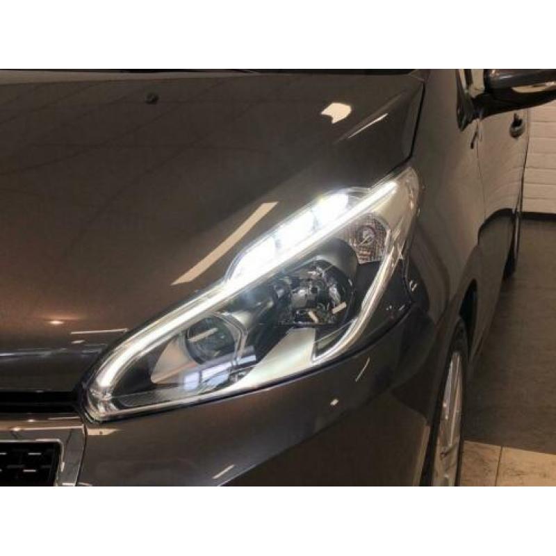 Peugeot 208 1.2 PureTech Signature | Nieuwe auto met € 3.600