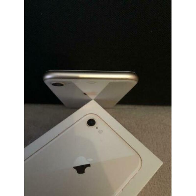 iPhone 8 - 64GB