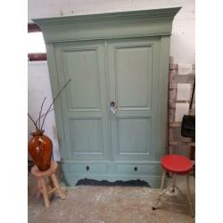 Brocante oude eiken kast kledingkast servieskast demontabel