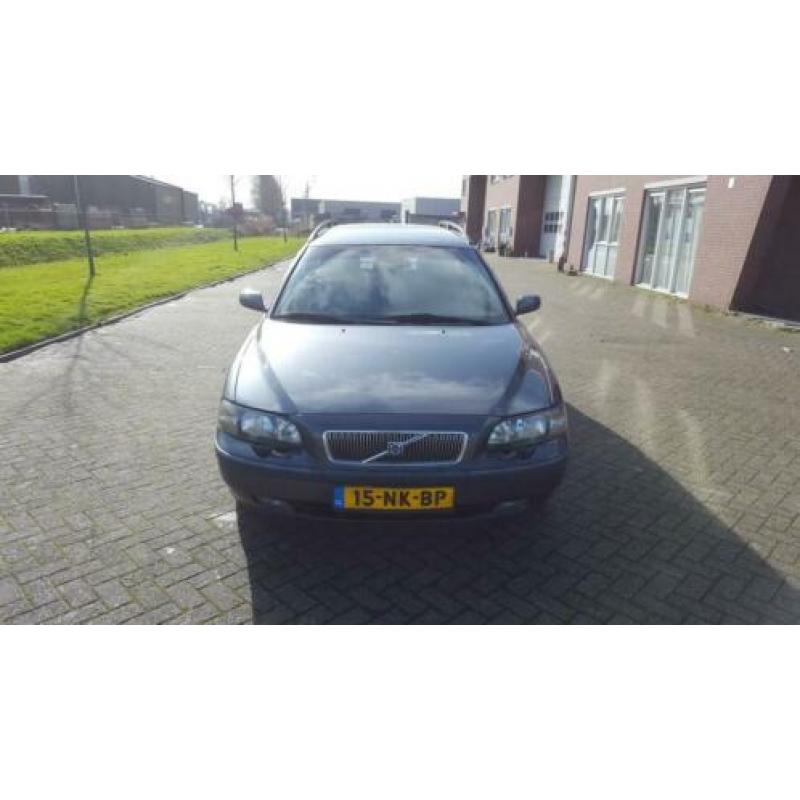 Volvo V70 2.4 D5 Comfort Line (bj 2003)