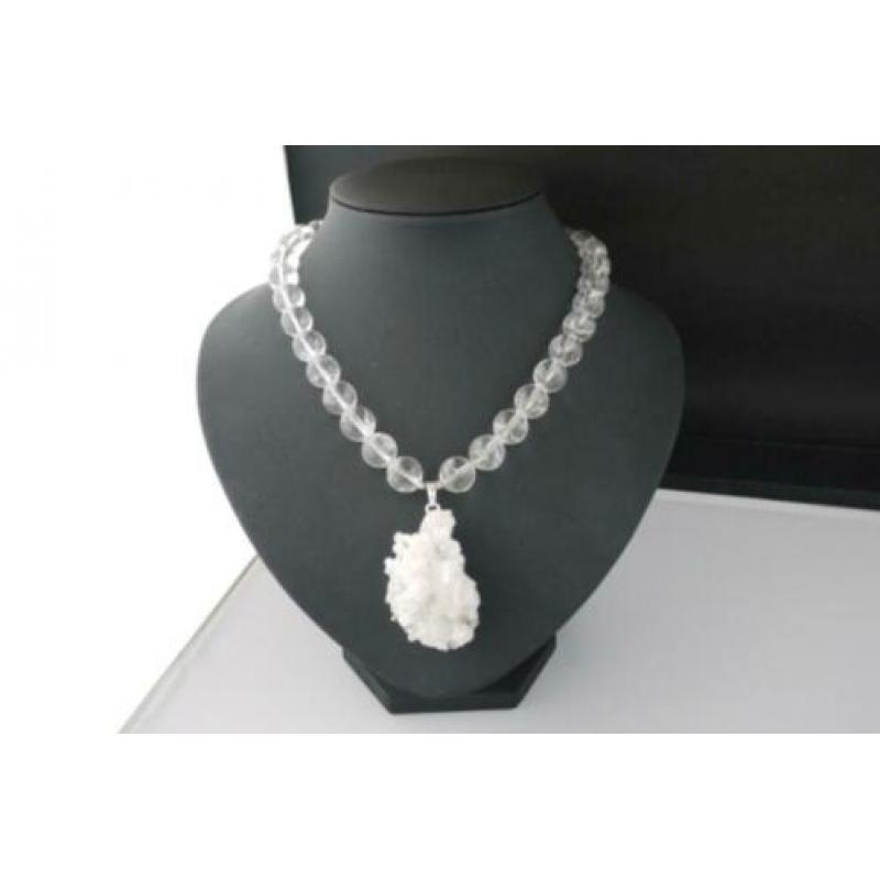 BERGKRISTAL ketting/oorhanger-set