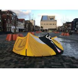 Peter-Lynn kite 9m (2016) + bar