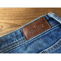 Hollister high-rise mom short