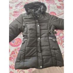 Nieuwe winterjas maat L met afneembare capuchon kleur zwart