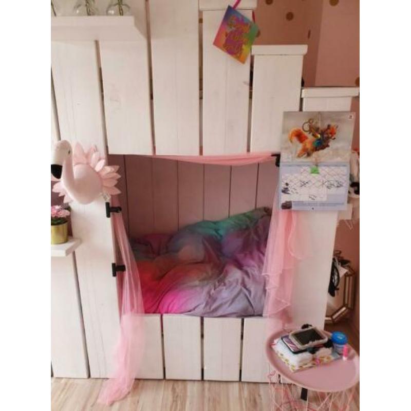 Steigerhout huisje kinderbed tienerbed