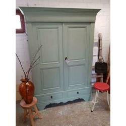 Brocante oude eiken kast kledingkast servieskast demontabel