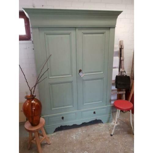 Brocante oude eiken kast kledingkast servieskast demontabel