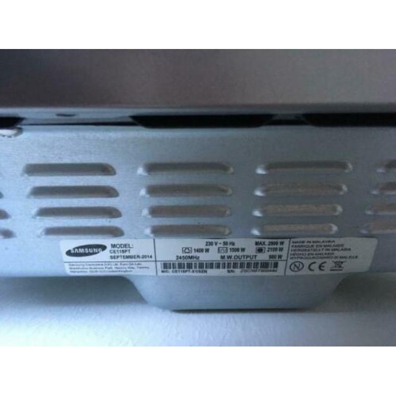Samsung combi magnetron 32 liter -CE 118 PT -incl toebehoren