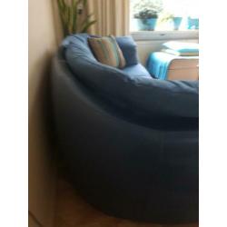 Mooie leolux bank. Blauw