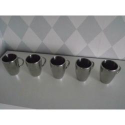 Te koop 5 RVS dubbelwandig koffie mokken / chocolade bekers