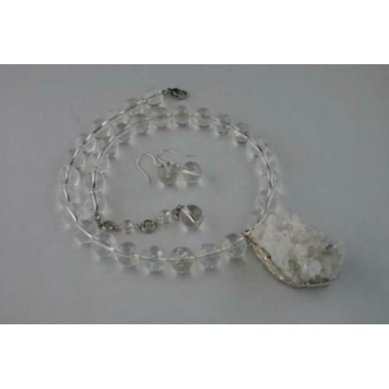BERGKRISTAL ketting/oorhanger-set