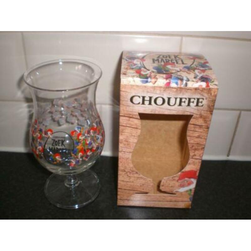 Mooi glas Chouffe bier, Zoek Marcel, Nederlandse versie