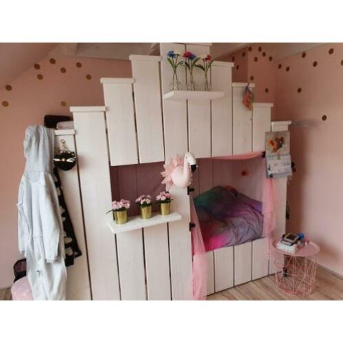 Steigerhout huisje kinderbed tienerbed