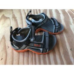 Jongens sandalen van Teva maat 25 grijs