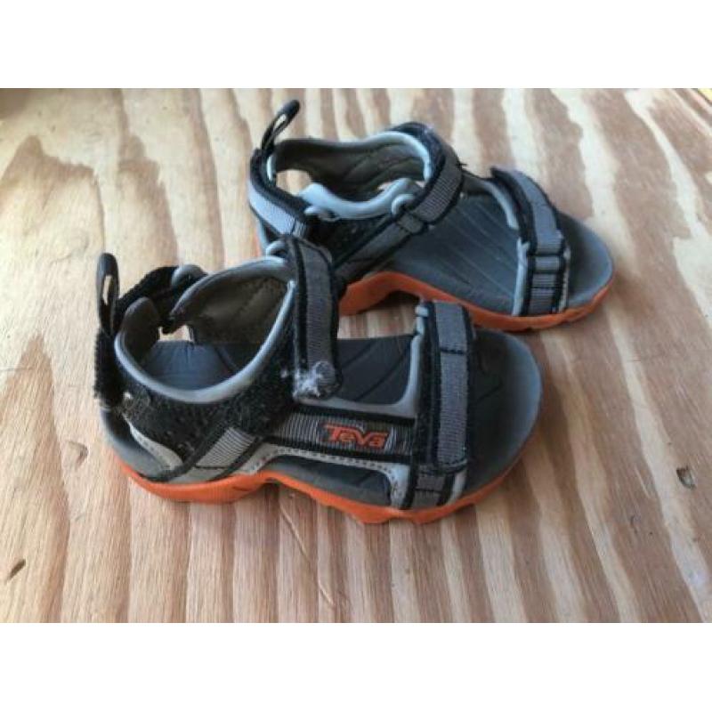 Jongens sandalen van Teva maat 25 grijs