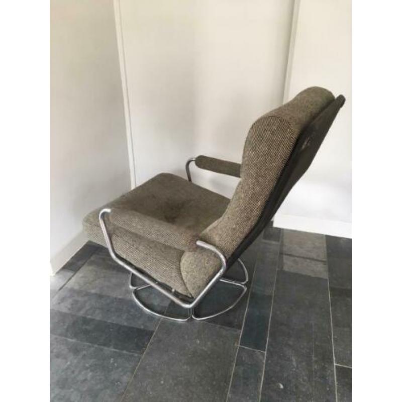 Gelderland draaifauteuil Jan des Bouvrie