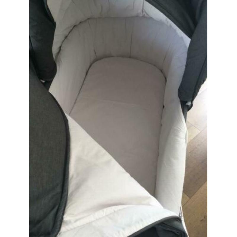 Kinderwagen/wandelwagen roan prestige grijs luchtbanden.
