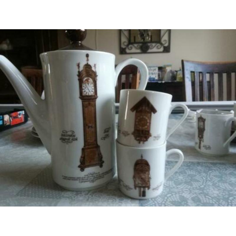 Klokken theeservies