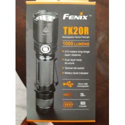 Fenix TK20R 1000 lumens / Black diamond storm 375 lumens