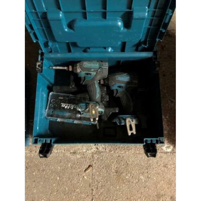 compleet elektrisch gereedschap makita + loodgieters gereed